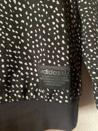 Sudadera Adidas negra con puntos