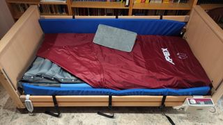 Cama articulada y Colchón antiescaras URGE !!!