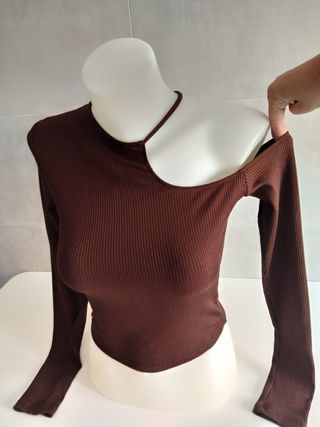 Camiseta asimétrico Bershka talla S