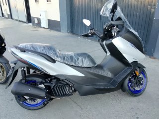 Zontes 125 E Seguro Gratis. ¡Unidades en stock!