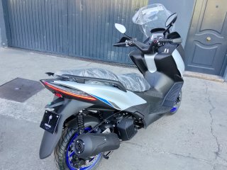 Zontes 125 E Seguro Gratis. ¡Unidades en stock!