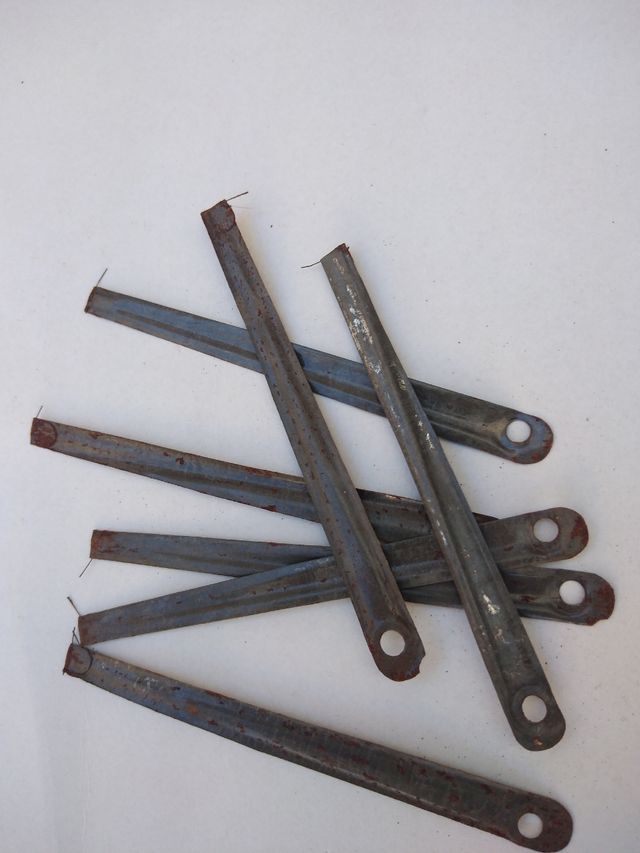 Agulhas máquina antiga petróleo 50 anos 10 €