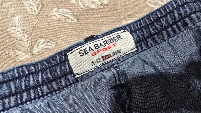 Jeans sea barrier