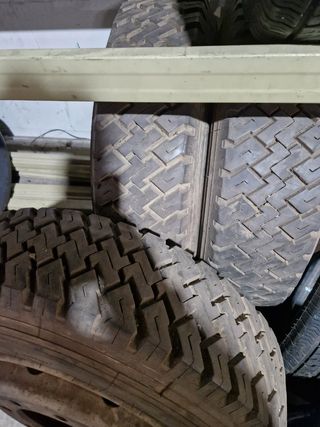 Rueda con llanta 9.5 x 17.5
