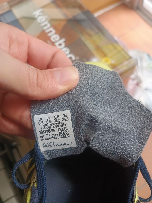 Botas Puma fútbol sala niño