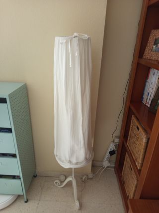 Lámpara pie IKEA blanca