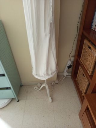 Lámpara pie IKEA blanca
