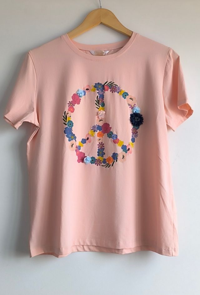 Camiseta rosa estampado floral