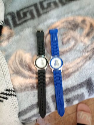 2 Relojes Tous - Azul y Negro diez cada uno 