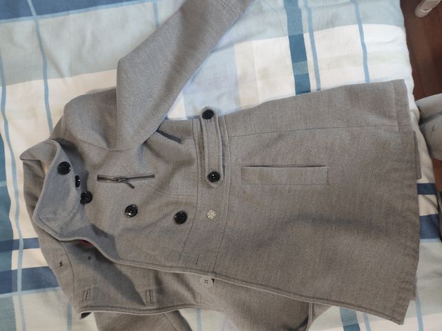 Chaqueta gris Pull and Bear