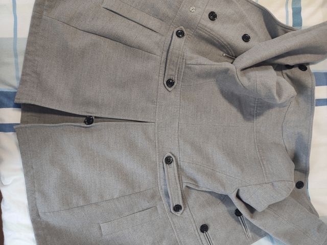 Chaqueta gris Pull and Bear