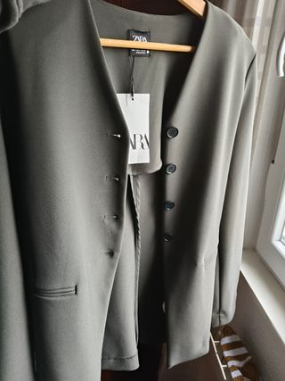 Blazer Zara verde militar