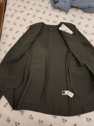 Blazer Zara verde militar