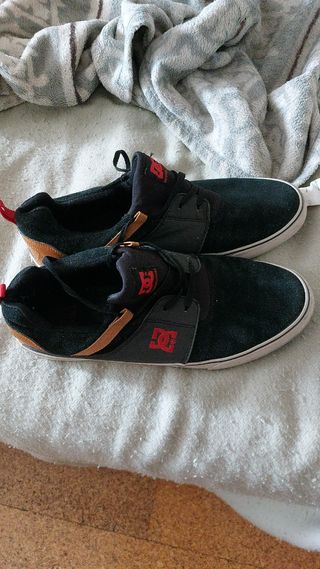 Zapatillas DC - negras y marrón
