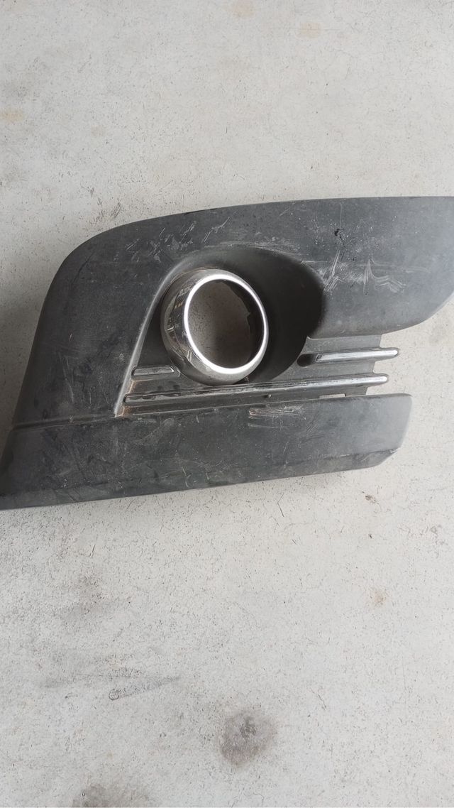 Plastico paragolpes peugeot 308 2001