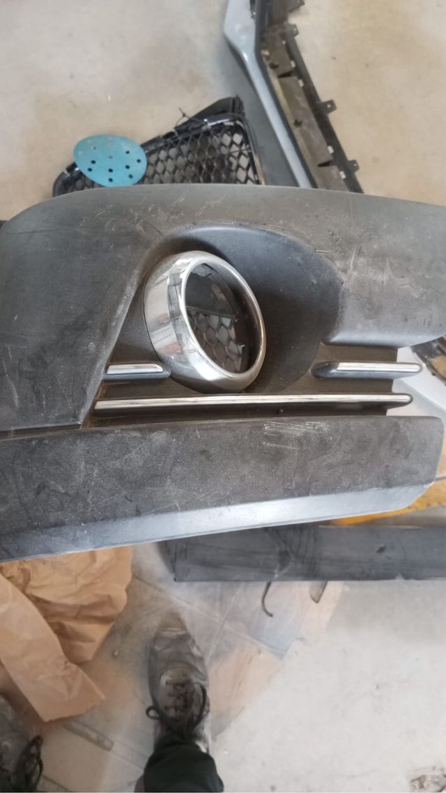 Plastico paragolpes peugeot 308 2001