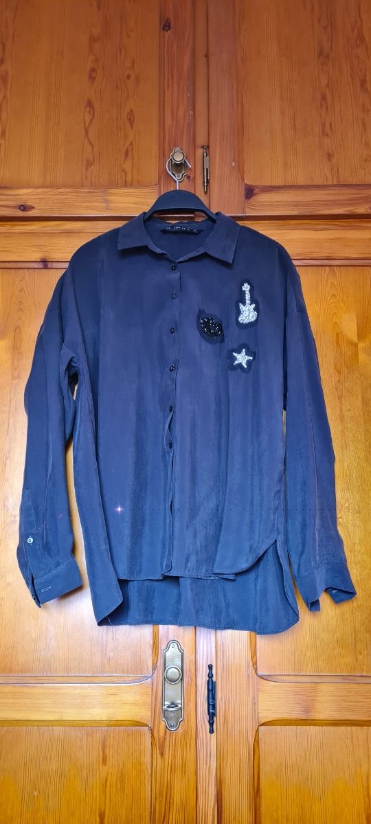 Camisa negra con brillos Zara