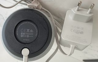 Altavoz inteligente y asistente activado por voz 