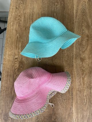 2 Cappelli estivi rosa e celeste