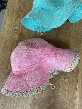 2 Cappelli estivi rosa e celeste
