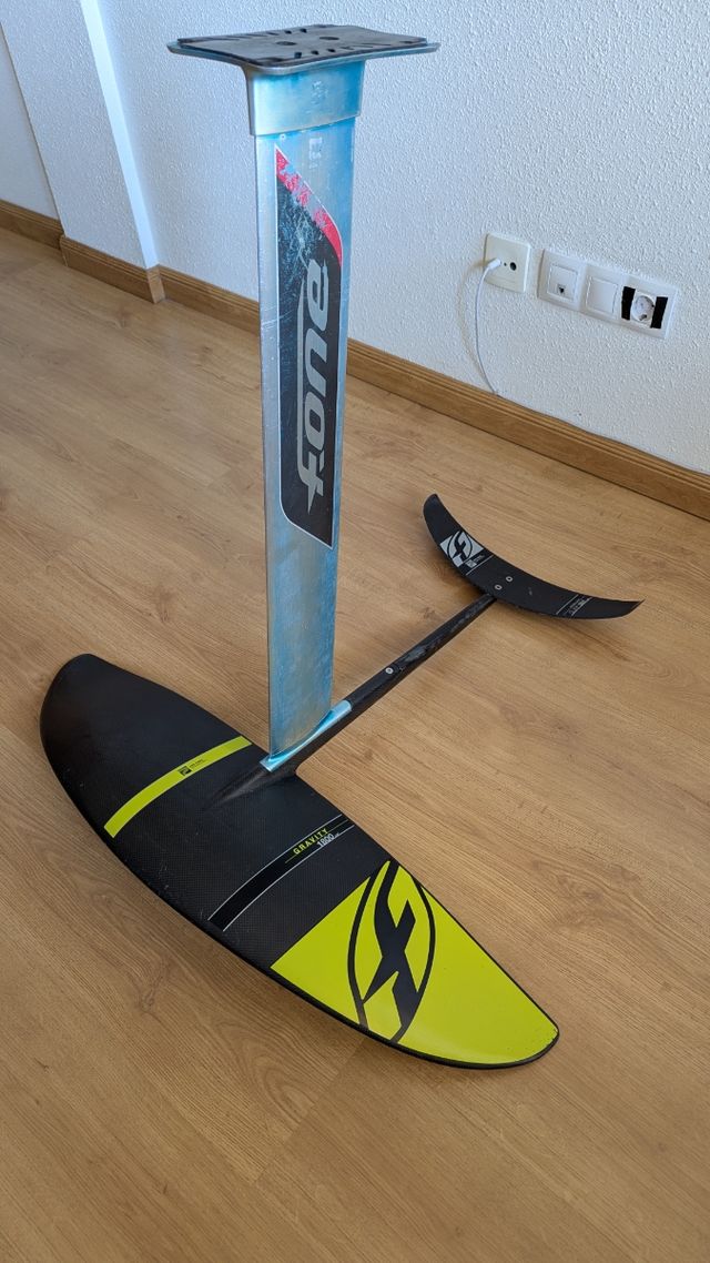 Foil F-One 1400 con mástil 75cm