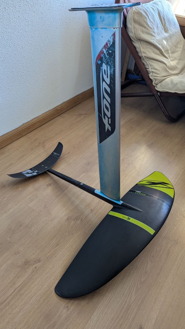 Foil F-One 1400 con mástil 75cm