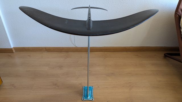Foil F-One 1400 con mástil 75cm