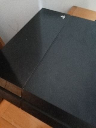 PS 4 