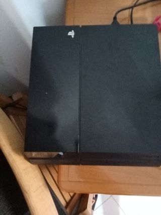 PS 4 