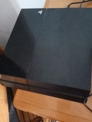PS 4 