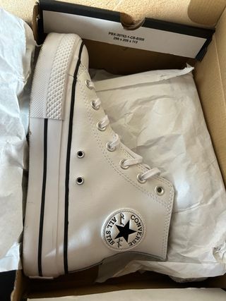 Converse nuevas sin estrenar. Precio negociable