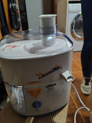 Licuadora Ufesa nueva con su caja e instrucciones