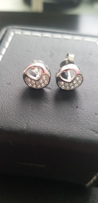 Pendientes corazón calado