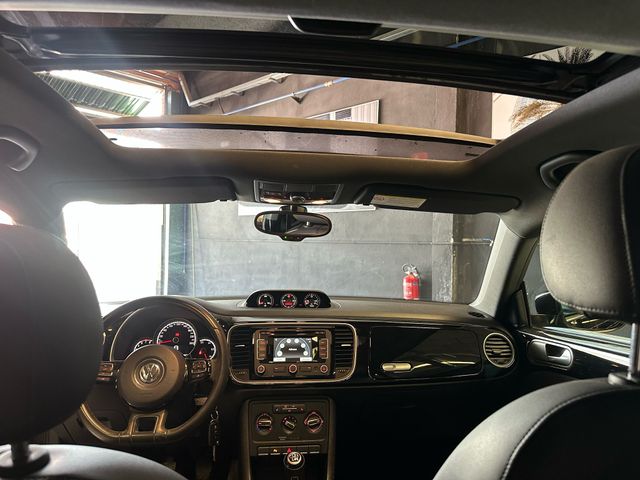 Volkswagen Beetle 2012