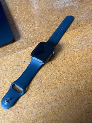 Apple Watch SE 44mm LTE – Negro + correas.