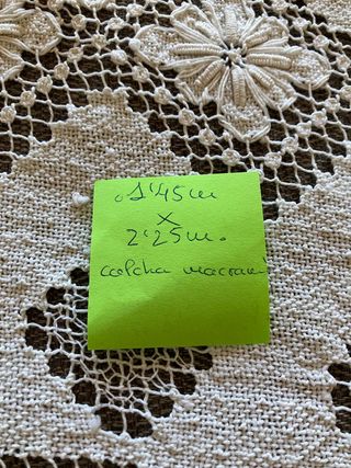 Colcha o mantel encaje de punto de red