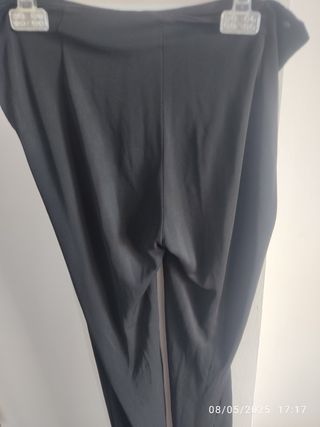 Pantalón sin cinturilla y finitos