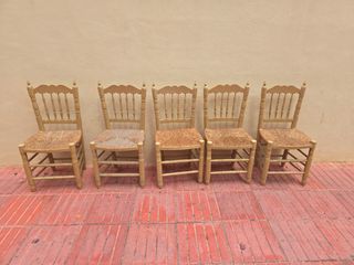 5 sillas antiguas esparto-madera
