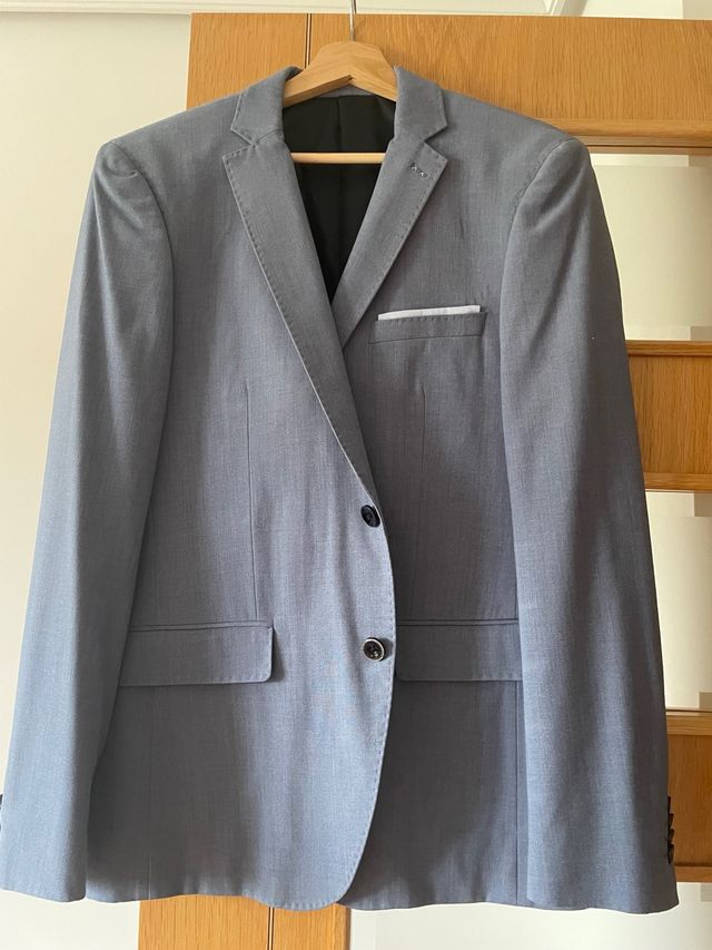 Americana gris hombre