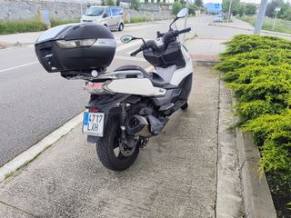 Moto BMW
Scooter 400GT