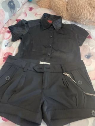 Conjunto gótico . Gothic . Lolita