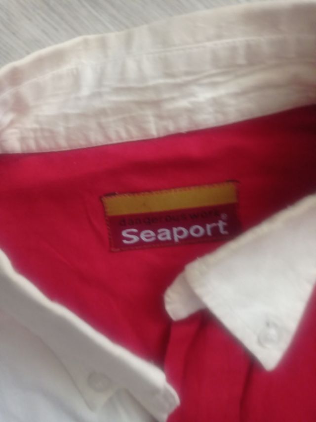 Camisa Seaport roja y blanca manga corta