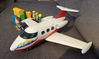 Avión Playmobil + Figuras