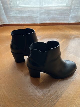Botines negros tacón ancho
