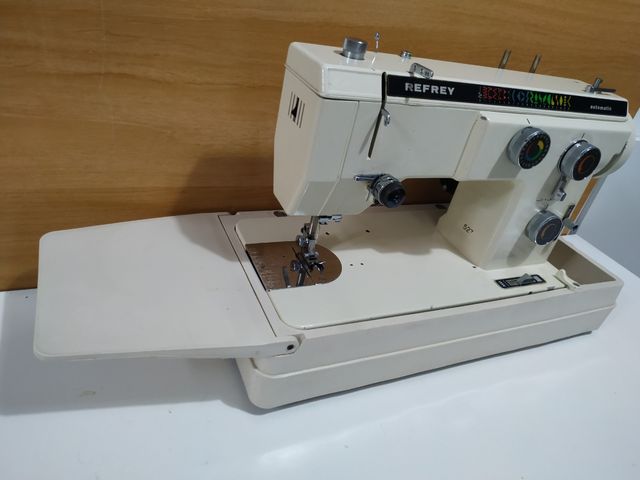 Máquina coser Refrey 527 automática