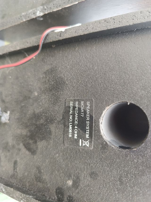 2 altavoces phillips en madera oscura