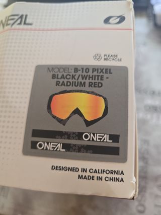 Oneal b10 pixel balck white radium red