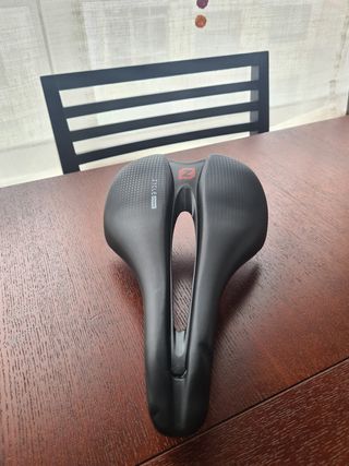 Sillín y pedales originales Smartbike Zycle 2.0