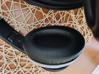 Cuffie beats