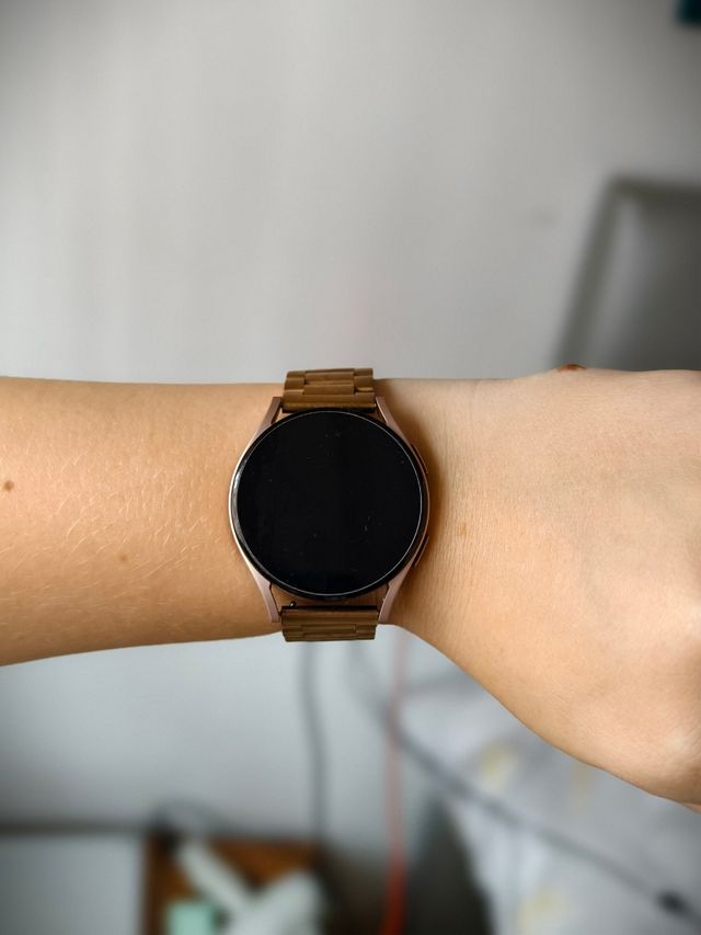 Reloj Samsung Galaxy Watch 4 40mm oro rosa.